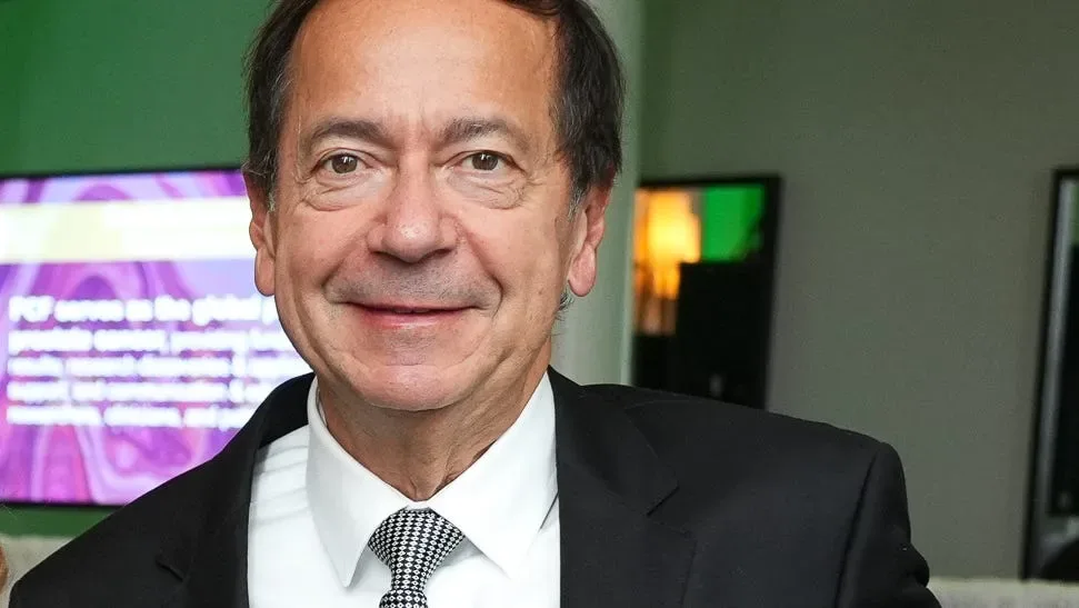 جان پلسون (John Paulson) از جمله موفق ترین تریدر جهان